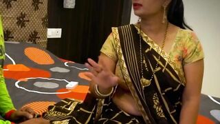 Desi bhabhi role play heavy sex session.