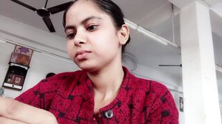 Indian desi girl enjoy Instagram reals