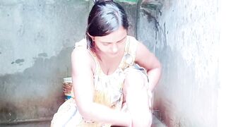 Indian Bahu Get hot in Her Tight by Old Sasur Ji during daytime ( Hindi Audio )