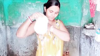 Indian Bahu Get hot in Her Tight by Old Sasur Ji during daytime ( Hindi Audio )