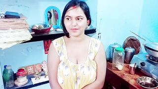 Hot desi indian girl bigg big in the room