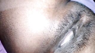 Desi wife ki bedroom me close-up chudai