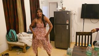 Tejaswini Prabhakar Pratibha Soni enjoy the complete masti dance