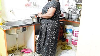 Desi step mom fucked in the kitchen,I fucked her to surprise while she is cooking..