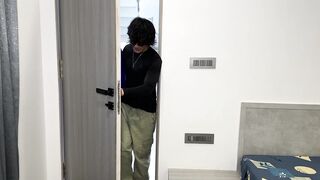 Neighbor calls bhabhi home and has sex with her sexy bhabhi Hard Fucking With Hindi Audio