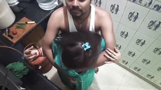 I Fuck My Bhabhi In Kichen Room When She is Cooking
