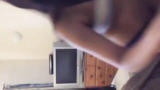Desi hot girlfriend ausi suking cock