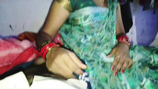 Water came out of the hand of brother-in-law's penis, desi sexy video, sexy video, sex video.